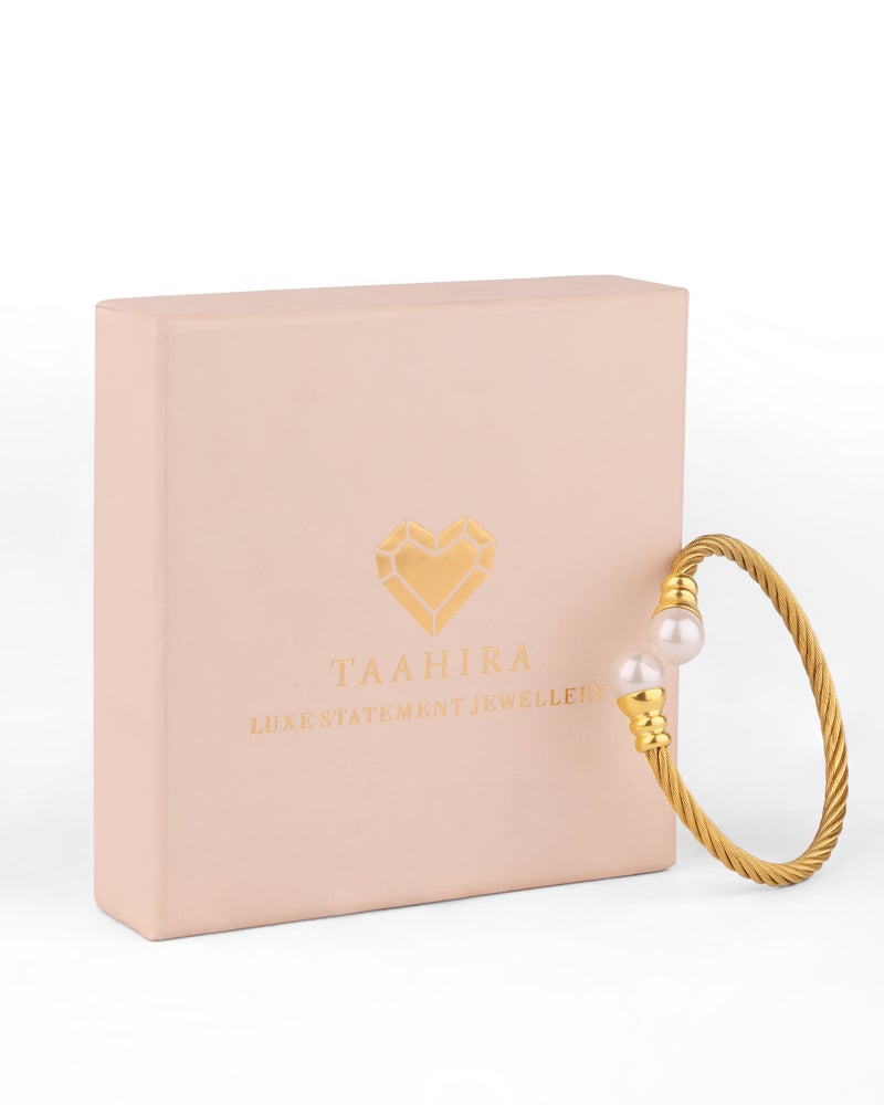 TAAHIRA Gold-Toned Bracelet with Pearls - Image 3